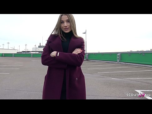 ❤️ CERCETAȘUL GERMAN ESTE UN VIS ATINGÂNDU-L PE STEELE, TELL-UL DIN PARCARE ȘI SEXY PENTRU BANI ❤️❌ at us ❌️❤