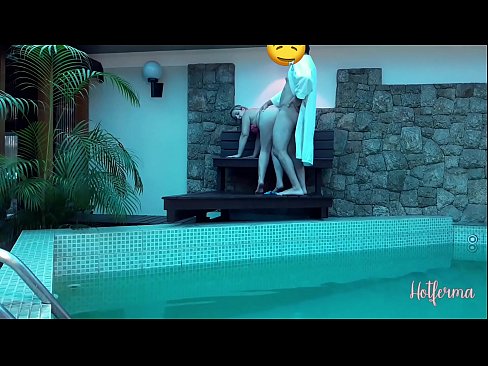 ❤️ Șeful o invită pe menajeră la piscină, dar nu a putut rezista la o partidă fierbinte ❤️❌ at us ❌️❤